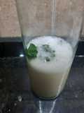 Cóctel de banana y licor de durazno