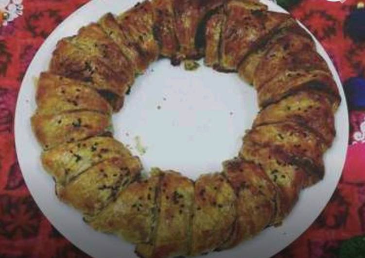 Simple Way to Make Quick Aata Non-Veg Pastry Ring