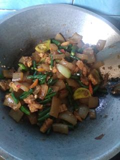 Foto resep Oseng kikil tempe + kacang panjang ^^