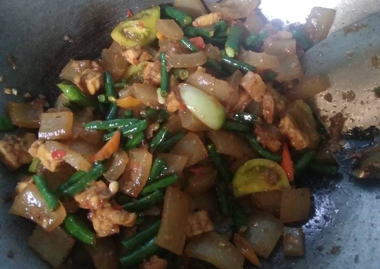 Oseng kikil tempe + kacang panjang ^^