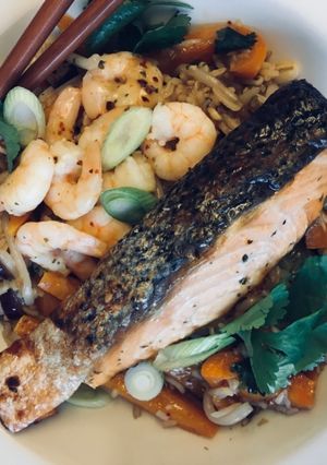 A picture of Spicy seafood supper.