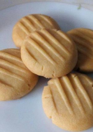 A picture of Custard cookies.