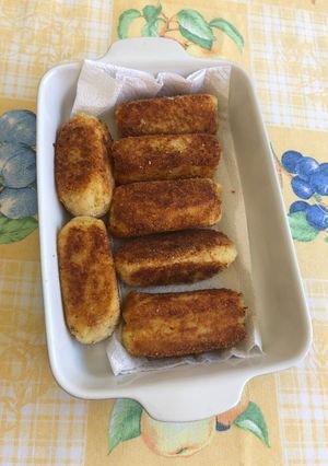 Una foto de Croquetas de papa con atún 🥔
