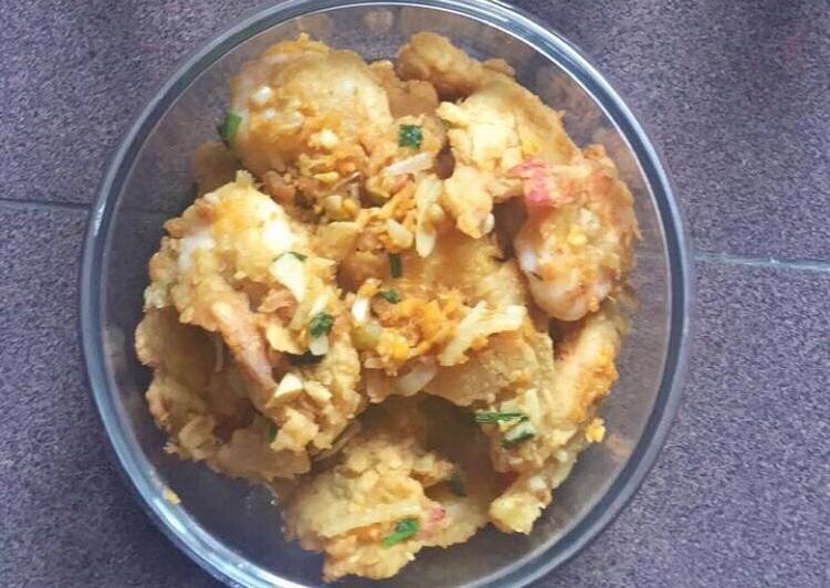 Bagaimana Membuat Udang telor asin Anti Gagal