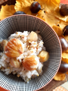 Una foto de Kuri gohan (arroz con castaña)