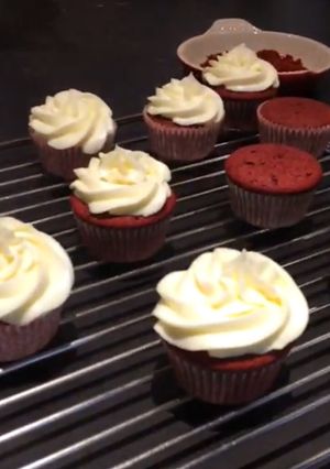 Una foto de Cupcakes red velvet 🙆♀️😋