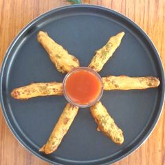 A picture of Stuffed Babycorn pakoda.
