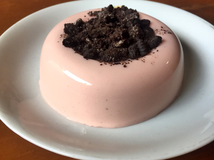 Resep Strawberry Silky Pudding With Oreo Crumbs yang Sempurna