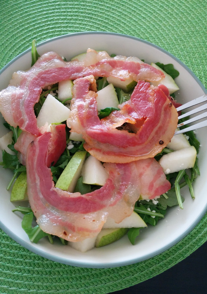 A picture of Pear, Arugula, and Pancetta Salad.