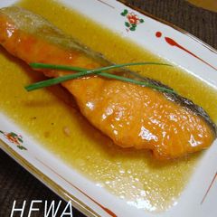 Lightly Flavored Fried and Simmered Salmon with Plenty of Sake A picture of Lightly Flavored Fried and Simmered Salmon with Plenty of Sake.