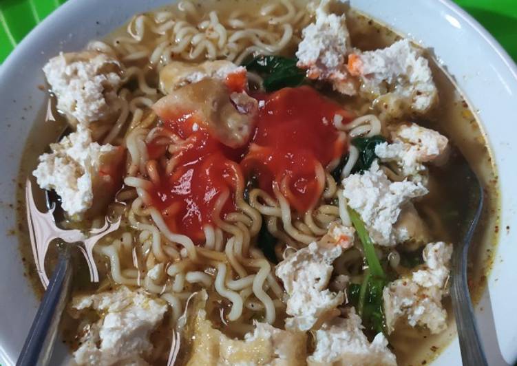 Cara Memasak Mie instan kuah soto kreasi Kekinian