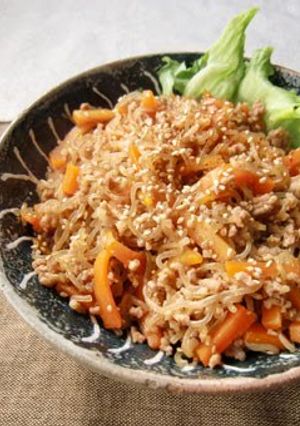 A picture of Reduced Calorie Shirataki Noodle and Pork Kinpira.