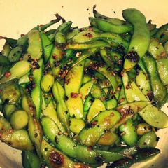 A picture of Edamame with Garlic.