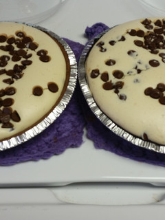 A picture of Chocolate Chip Cheesecake.