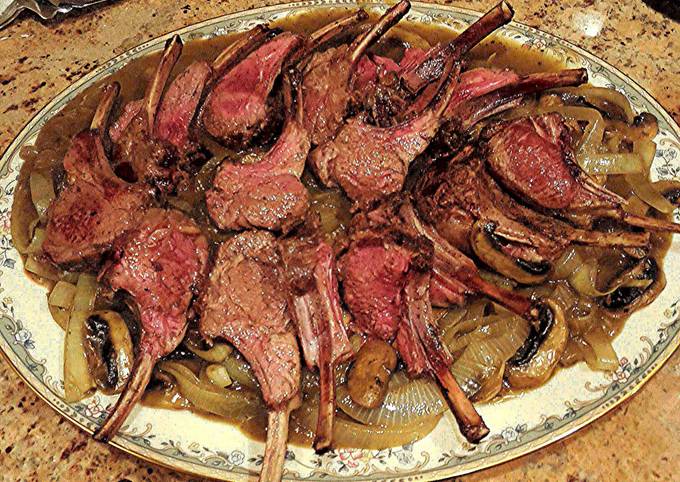 Recipe of Authentic Rack of Lamb On Onions &amp;amp; Mushrooms with White Wine &amp;amp; Lamb Stock Sauce for Dinner Recipe