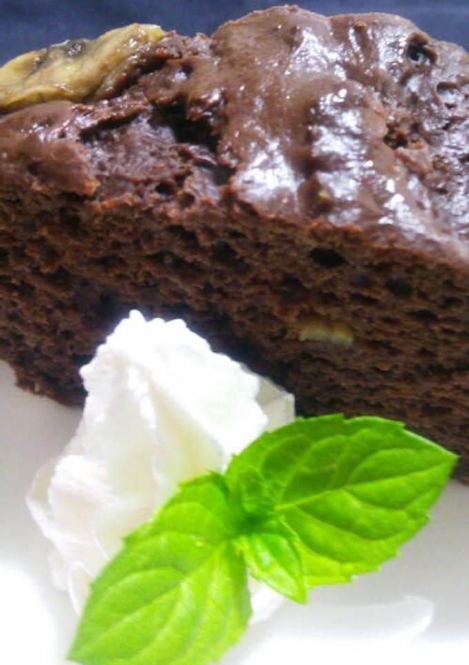 A picture of Cocoa Pound Cake with Tofu and Banana.
