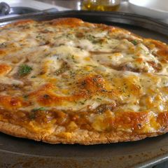 A picture of Gumbo Pizza!.