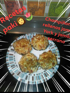 Una foto de Champiñones🍄rellenos de jamón York y jamón con mascarpone🍴