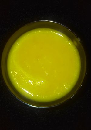 A picture of Momma's Mango habanero hot sauce.