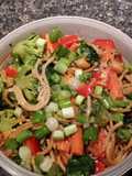 Nutty noodles with vegetables (vegan)