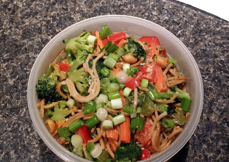 Steps to Prepare Homemade Nutty noodles with vegetables (vegan)