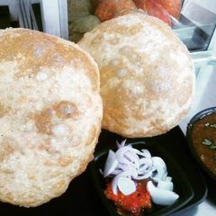 A picture of Cholle Bhature.