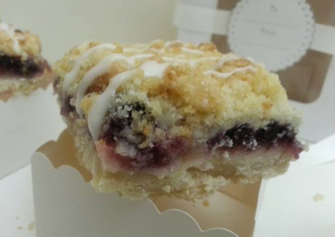 Steps to Prepare Gordon Ramsay Apple Blueberry Custard Pie Crumble