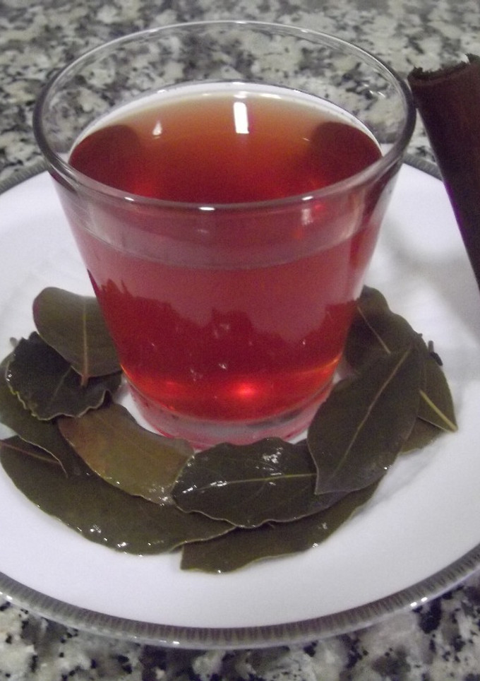 Una foto de Infusión de canela y laurel