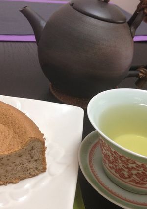 A picture of Tohou Bijin Tea (Chinese Tea) Chiffon Cake.