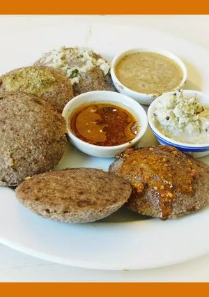 A picture of Ragi idlies.