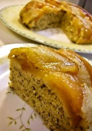 A picture of Oil-Free Tea and Apple Rice Cooker Cake.
