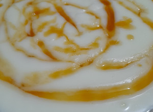 Una foto de Postre leche con maizena y caramelo