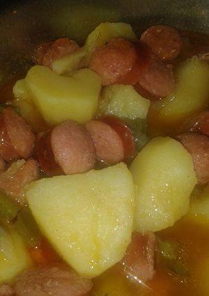 A picture of Potatoes and sausage.