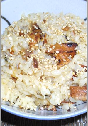 A picture of Easy Flavored Rice Made with Canned Kabayaki-style Pacific Saury.