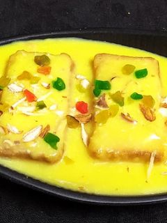 हॉट टोस्ट पुडिंग(Hot toast pudding recipe in Hindi) रेसिपी मुख्य फोटो