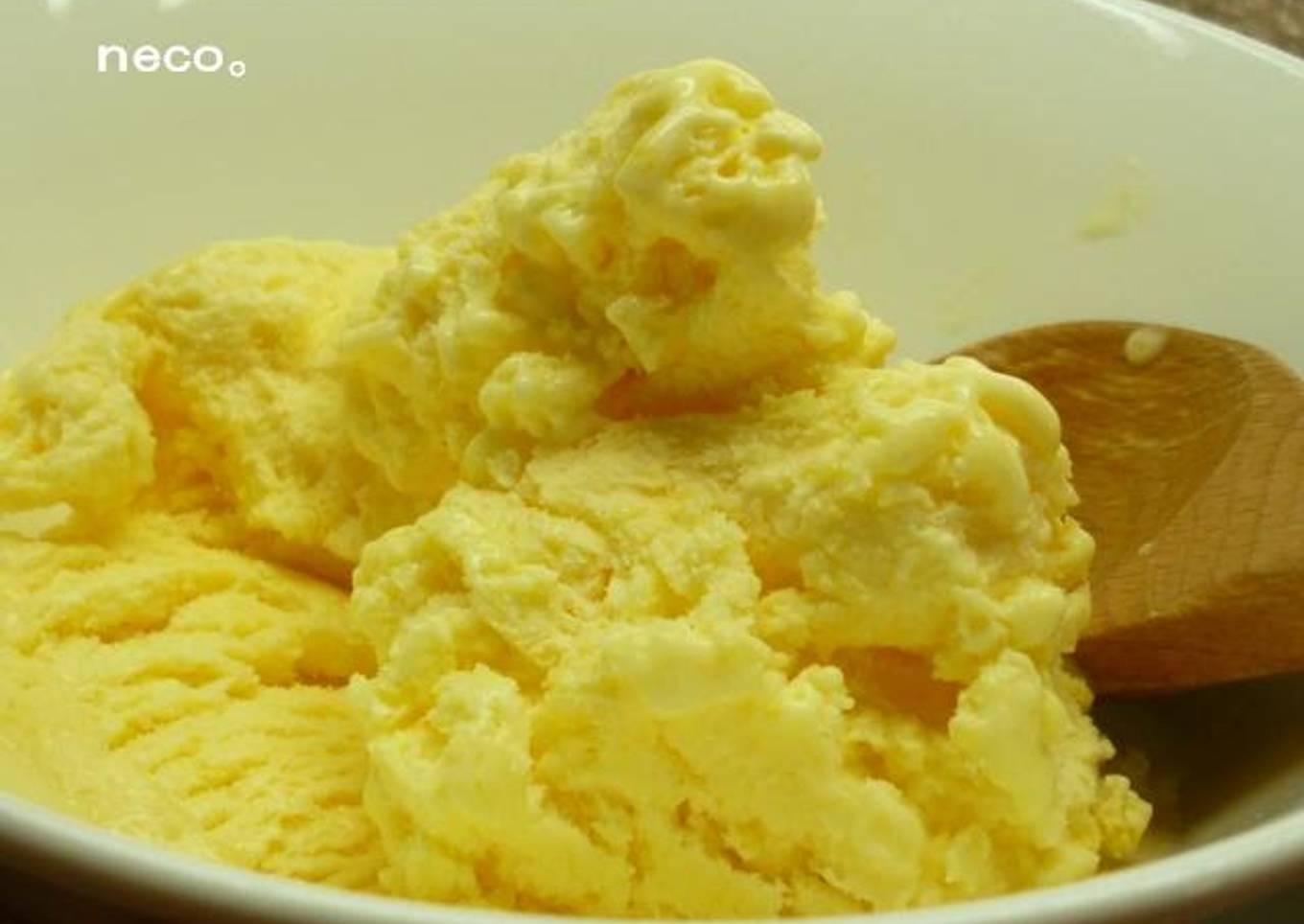Easy Vanilla Ice Cream