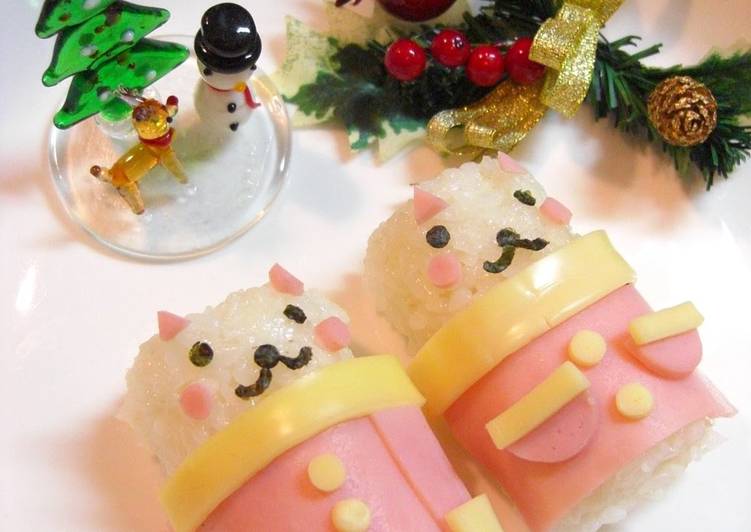 Recipe of Award-winning Santa Barrel Cats Character Bento