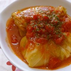 A picture of Cabbage Rolls Simmered in Tomato Soup.