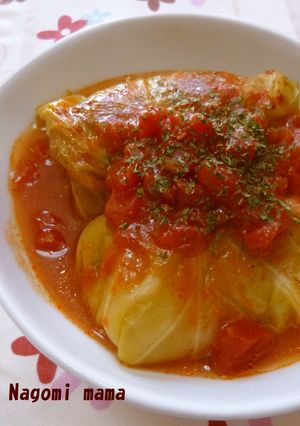 A picture of Cabbage Rolls Simmered in Tomato Soup.