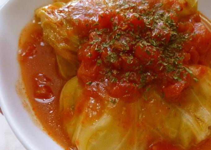 Cabbage Rolls Simmered in Tomato Soup