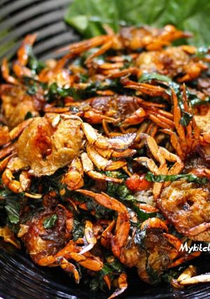 Hình của món Rạm rang lá lốt giòn ngon.