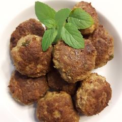 A picture of Meatballs with Mint.