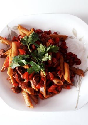 Zdjęcie przepisu Makaron z indykiem w sosie teriyaki.