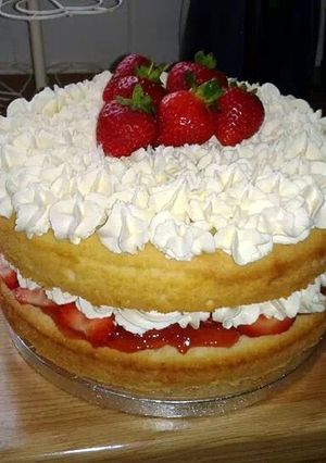 A picture of strawberry cream cake.