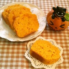 A picture of Egg-less Simple and Fluffy Kabocha Squash Cake.