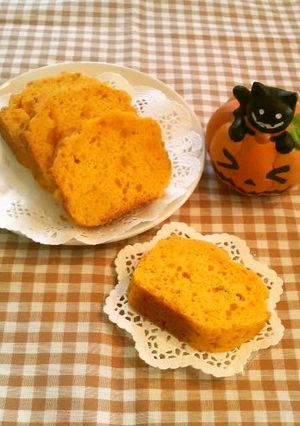 A picture of Egg-less Simple and Fluffy Kabocha Squash Cake.