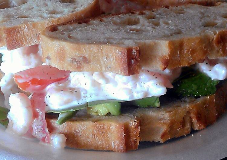 How to Prepare Yummy Shrimp Sandwiches