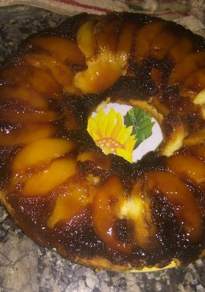 Una foto de Torta invertida de durazno !