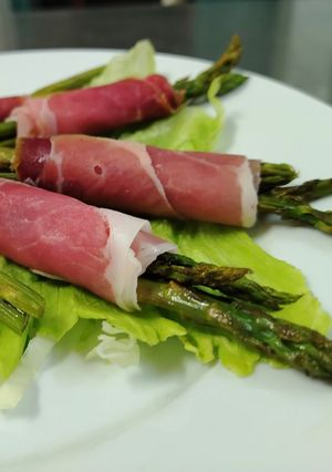 Foto di Asparagi Grigliati avvolti con Prosciutto Crudo