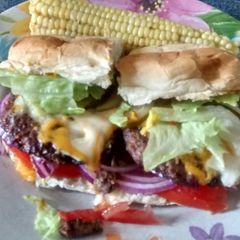 A picture of Backyard Classic Burger.